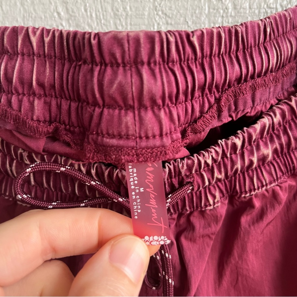 Free People FP Movement Get A Clue Hiking Shorts in Berry Burgundy Size M - Picture 5 of 8